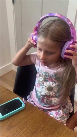 Are you search for school approved headphones! #school #headphones