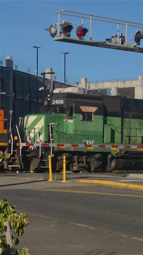 one hell of a consist on H-LVJEVE passing through puyallup