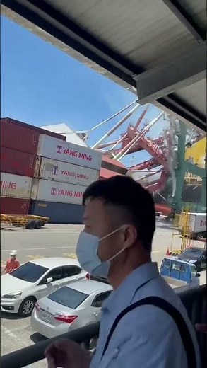 Massive container crane collapses at southern Taiwan port