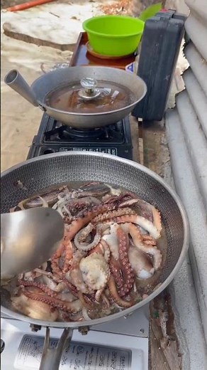 Cooking Tender Octopus Pieces & Shells for a Perfect Lunch