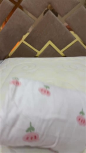 Surround yourself with softness and let the floral charm of this velvet bedding set wrap you in pure comfort and calm🌷🤍 DM to order happiness packed!! #trendyhive💫💖 #softandstylish #velvetbedsheet #dreamybedroom #nepalonlinestore …