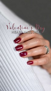 Love is in the air 💕 It is time to make some lovely hearts with your Doonails Dipping Powder Set & get in Valentine's mood 🥰 What are you going to need? 👇 - Any Doonails shade you like - Liquid Set - A thin nail art brush - Buffer What are the steps? 👇 1️⃣ Push your cuticles back and clean your skin. 2️⃣ Apply 2 layers of #IntoYou. 3️⃣ Dip your nail art brush in Base Coat & draw your desired shape & dip in #ValentineCrush immediately 💅 Pro Tip: Remove Base Coat off of your nail art brush qu