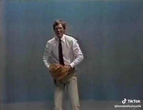 432K views · 5.7K reactions | 40 Years Ago Today: New York #Yankees pitcher Phil Niekro has David Letterman catch his knuckleball on a classic episode of "Late Night with David Letterman"! (June 25, 1984) ⚾️ #MLB #Baseball #Legend | Baseball by BSmile | Facebook