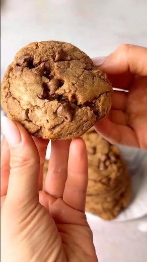 Brown Butter Chocolate Chip Cookies (Ultra Gooey & Easy Recipe) #recipe #cookies #dessert