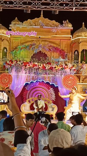 63K reactions · 628 shares | एक जयमाला ऐसी भी 殺 Jaymala stage viral...