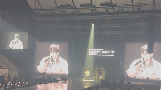 【姜丹尼尔】新歌back to you现场 (带英文歌词)