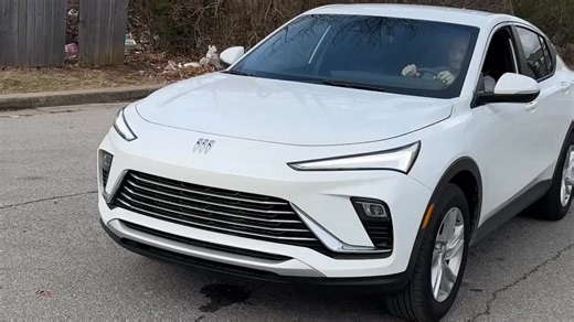 Is the water treatment industry trying to confuse you on purpose? (The answer is yes). 📉 If you have spent the last few weeks falling down the rabbit hole of water softener research, you are probably exhausted. You have a spreadsheet with five different quotes ranging from $2,000 to $8,000. You have read conflicting advice on Reddit about salt-based vs. salt-free systems. You have sat through high-pressure sales pitches that lasted two hours longer than promised. And you still don’t know who to