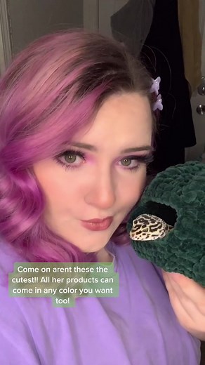 Creative Crocheting for Leopard Gecko