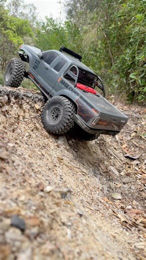 Axial SCX10III #rc #rockcrawler #offroad #scx10 #basecamp #axial #rockcrawling #rcfun #rccar #viral