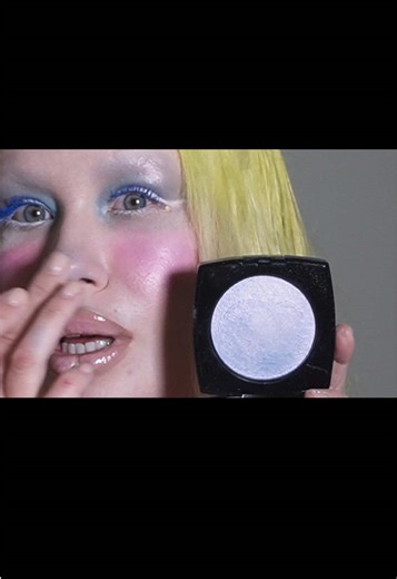 Cool Toned Makeup Tutorial with Blue Highlights