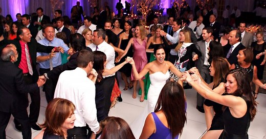 33 Wedding Line Dance Songs To Get Your Guests Movin' And Groovin'