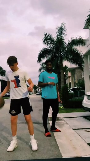 Captivating Ooo Song Performance