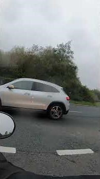 How to Approach a Roundabout – Motorcycle Riding Tips