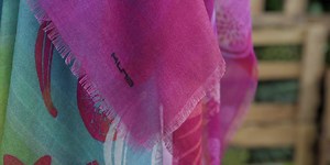 16K views · 155 reactions | Enliven your senses through our Light Alpaca Spring Summer 2019 collection, and delight yourself with the diversity of colours and textures embodied in our fine baby alpaca and silk garments. Aviva tus sentidos a través de nuestra colección Light Alpaca Spring Summer 2019, y deléitate con la diversidad de colores y texturas plasmadas en nuestras finas prendas de baby alpaca y seda. #KUNA #LightAlpaca #Babyalpaca #Seda #SpringSummer #FruitMarket | KUNA | Facebook
