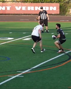 Oliver Chartock digs out the tough goal off the blade throw | Ultimate Frisbee Association