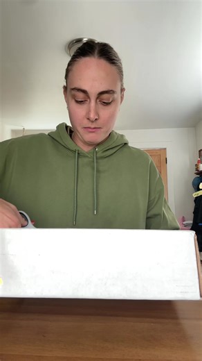 Open an Alumni package with me! Go Gators! #Inverted #volleyball #uf #gators #gatorvolleyball