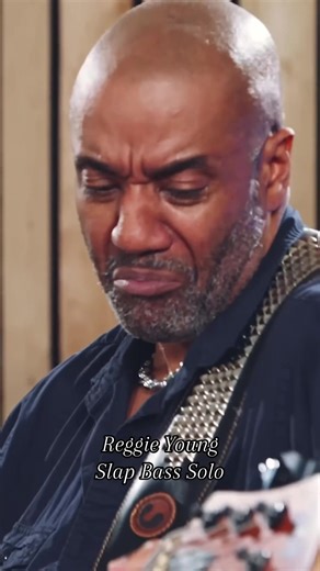 Reggie Young's Impressive Slap Bass Solo