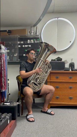 St. Petersburg BBb 4/4 Tuba Demo