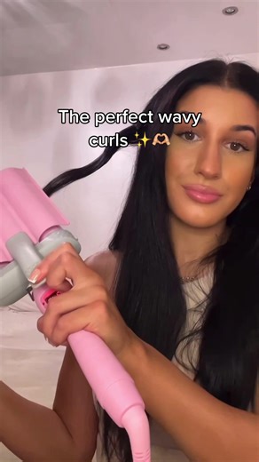 Get Perfect Wavy Curls with Mermade Hair Blow Wave Kit