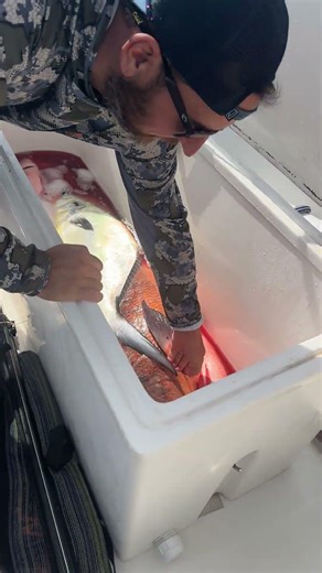 Fish So Big Cops Get Called!