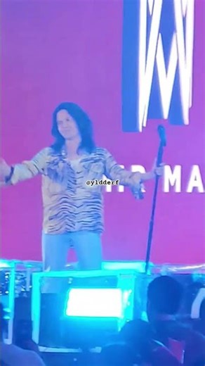 random scene #137 | i'm clueless abt msian artist