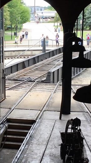 RR Turntable In Action, Weiser Railroad, JawTooth shorts