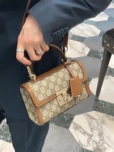 Gucci | Padlock series with exquisite monogram design #Monogram #GucciBag #LuxuryBags #Luxury Women's Bags #LuxuryHandbags
