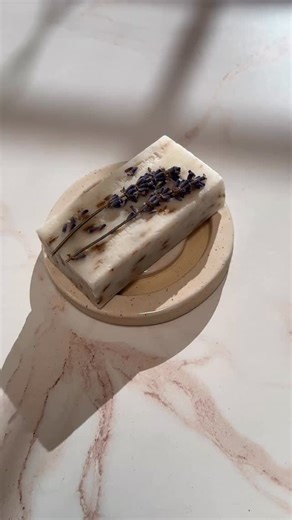 🫧🧼🫧Look at what we are making in tonight’s double feature pottery class! A concentric circle soap dish 2 ways. First I’ll show how to hand build this soap dish then for all of you wheel thrower we will make one on the pottery wheel! 👉Tune in at 6:15pm eastern for the live class or catch the replay later on ClayShare! #madewithclayshare @jessputnamphillips #soapdish | Clayshare