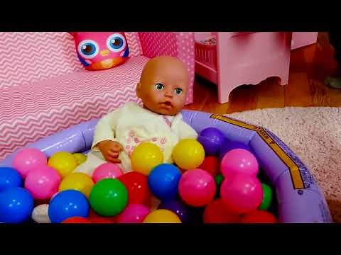 La vie de Bébé Annabelle : Apprendre à nager, dessiner et plus encore !