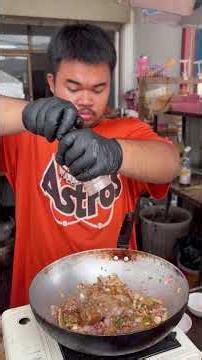 Stir-Fried Braised Beef Tendon with Garlic and Oyster Sauce, Larb Kho Thai Style #youtubeshorts #...
