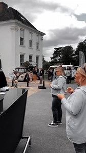 The ultimate VW bar 🥂 | Split Drinks