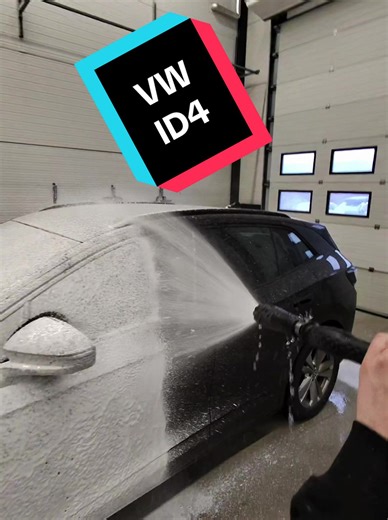 Washing the Volkswagen ID.4: A Step-By-Step Guide