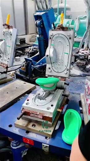 The PVC Injection Molding Process for Flipflops