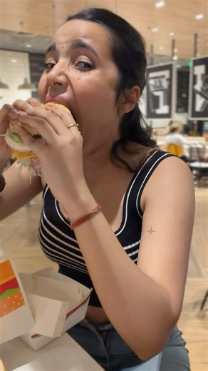 ignore my open button😛#mcdonalds#unboxing#food#ytshorts