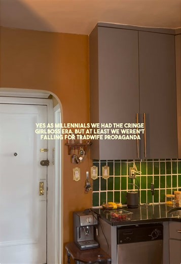 And I stay MF girlbossing 😤 #apartmenttour #maximalism #maximalist #homedecor #nycapartment #nycapartmenttour #nycapartments #studioapartment #nycstudioapartment #apartmenttherapy #apartmentliving #apartmentdecor #eclecticdecor