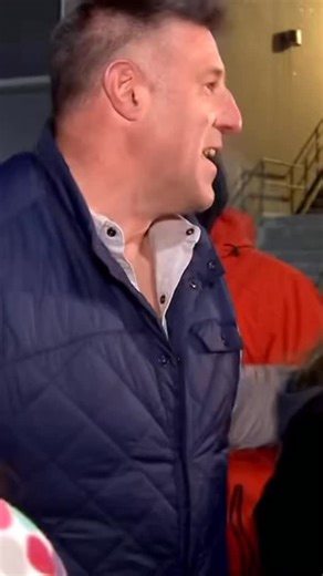 “We’re just getting started.” Patriots Head Coach Mike Vrabel stopped to greet fans when the team returned to Gillette Stadium Monday night after their Super Bowl loss. #patriots #gopats #vrabel | Litsa Pappas