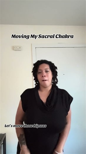 Moving My Sacral Chakra #sacralchakra #dancing #healing
