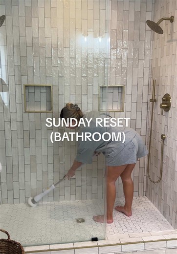 Relaxing Sunday Night Routine for a Clean Bathroom