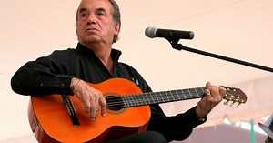 Óscar Chávez y la música clásica y de protesta. Aproximación