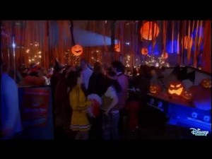 Halloweentown 2: Kalabar's Revenge - High School Dance