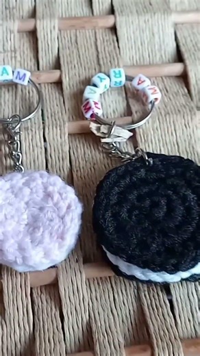 Crochet biscuit keychain 🍪