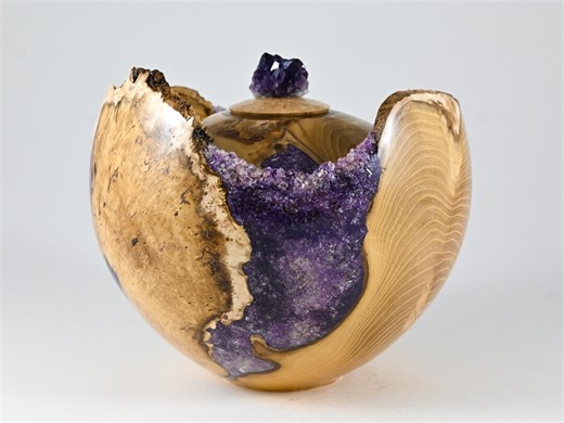 Handmade Black Locust Burl Wood Urn, Purple Mineral Inlay, Amethyst Lid (240c.i.) - Etsy