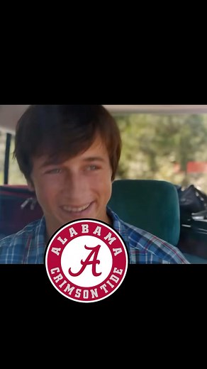 2.3M views · 33K reactions | THE SNEAK ATTACK BY VANDY THIS PAST WEEKEND GOT BAMA. Comment DISCORD and we will dm you the invite to our college football community Comment BET and we’ll dm you a surprise ‼️‼️ Video Credit: @brokenbracketology #cfb #collegefootball #football #sports #college #discord | College Football | Facebook