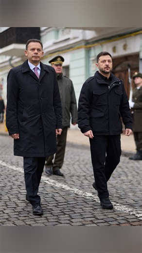 Володимир Зеленський on Instagram: "Сьогодні разом із Прем’єр-міністром Португалії Луїшем Монтенегру вшанували памʼять наших полеглих воїнів. Вічна памʼять усім нашим воїнам, кожному українцю, які віддали свої життя, щоб Україна могла жити! 🇺🇦🇺🇦🇺🇦 ____ Today, together with Prime Minister of Portugal @luismontenegro, we honored the memory of our fallen warriors. Eternal memory to all our defenders, to every Ukrainian who gave their life so that Ukraine could live. 🇺🇦🇺🇦🇺🇦"