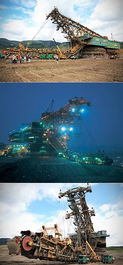 There's Heavy Machinery, and Then the RK5000, a Colossal Excavator That Actually Walks to Work