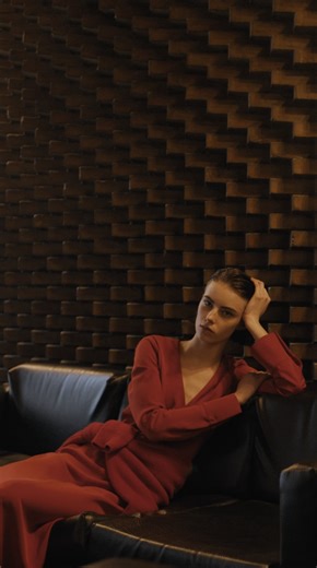 Everyday looks, redefined through colour and attitude. Discover the collection at https://go.mango/newnowwoman #MangoWoman | Mango