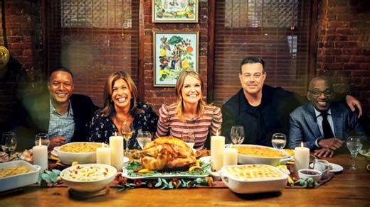 TODAY anchors gather for ‘Friendsgiving’ potluck