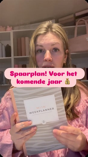 Colliecashstuffing on Instagram: "Heb jij al een spaarplan? Een jaarplanning omtrent de financiën dit jaar. ✨ Grip op je geld, rust in je hoofd ✨ Een financiële jaarplanning geeft je overzicht over het hele jaar. Je ziet wat er binnenkomt, wat eruit gaat en wat je kunt sparen — zonder verrassingen. 💡 De voordelen: ✔️ Meer controle over je geld ✔️ Minder stress bij onverwachte kosten ✔️ Doelen worden haalbaar (vakantie, buffer, schulden aflossen) ✔️ Je weet elke maand precies waar je staat Een j