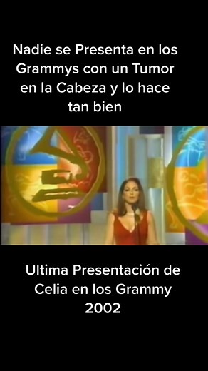 Ultima presentacion de Celia en el escenario de los Grammys Año 2002 #celiacruz #celiacruzlegacyproject #celiacruz #lareinaceliacruz #cubana #cuba #forevercelia #laguaracheradecuba #celialaserie #rip #fypシ #azucar #azucar