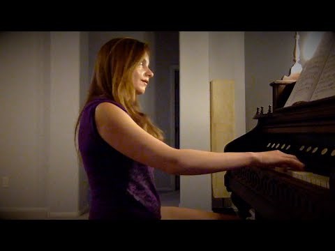 Jen Plays the Pump Organ